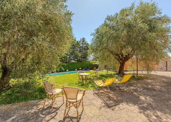 In Frazione Canonica,todi Canonica (Umbria)